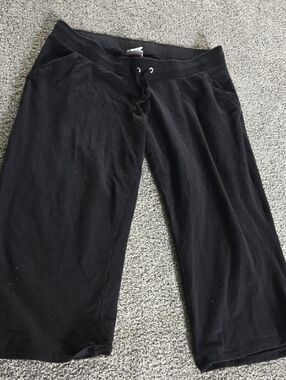 Motherhood Black Maternity Lounge Capris with Drawstring